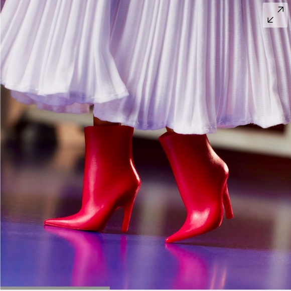 Barbie x Kris Goyri Día De Muertos Doll 2024 - Picture 6 of 14